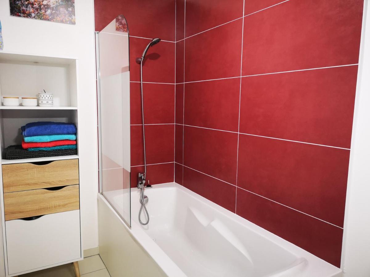 Agreable T2 Neuf Ajaccio Climatise Wi-Fi Apartment Luaran gambar